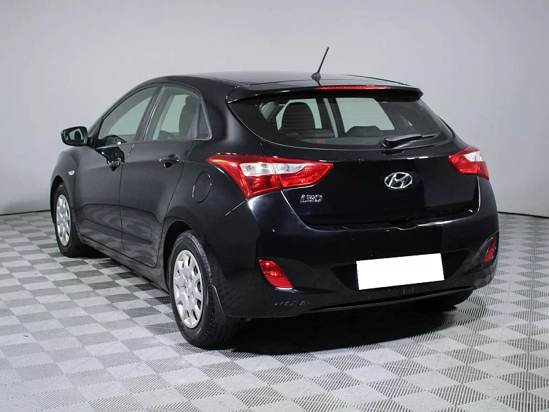 i30