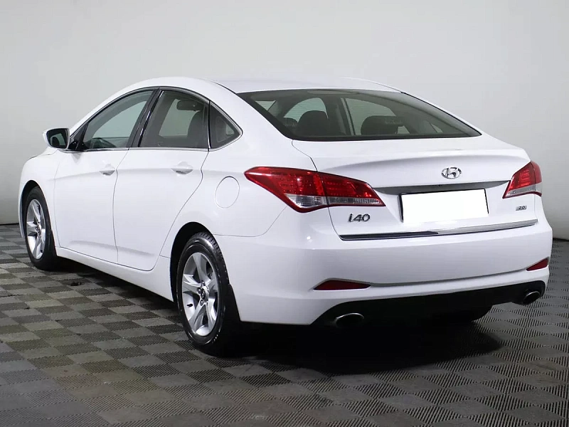 i40