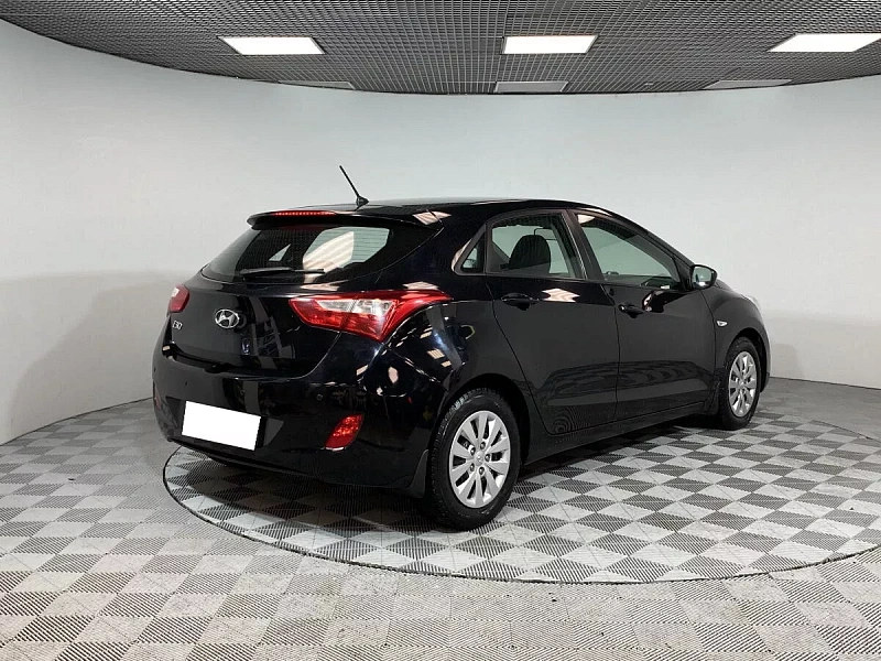 i30